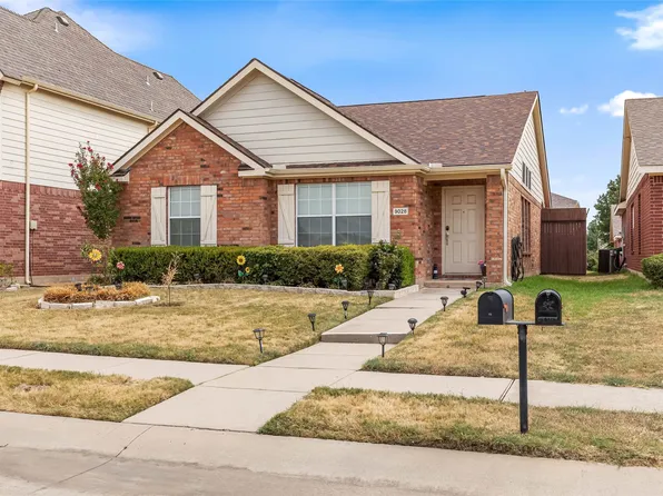9028 Eastwood Ave, Aubrey, TX 76227