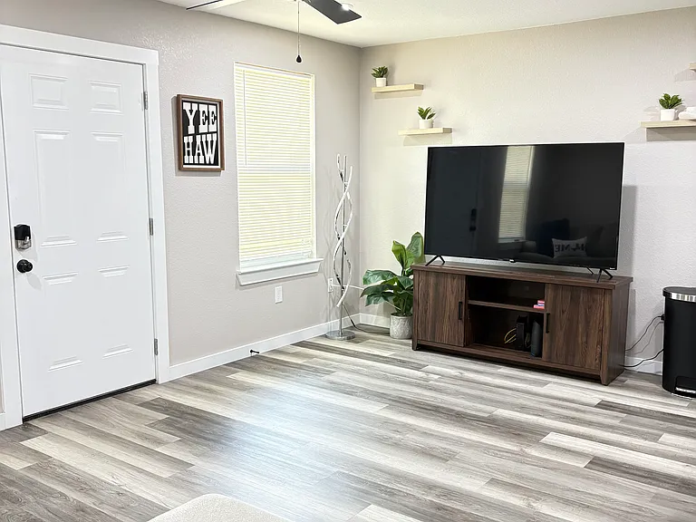 2020 Bagby Ave #A — Photo 16
