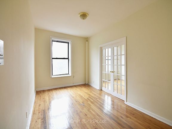5th image of 242 Bradhurst Ave APT 61