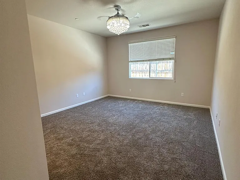 3587 Encino Ave — Photo 13