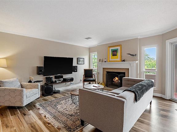 5th image of 1010 Thoreau Ct APT 106