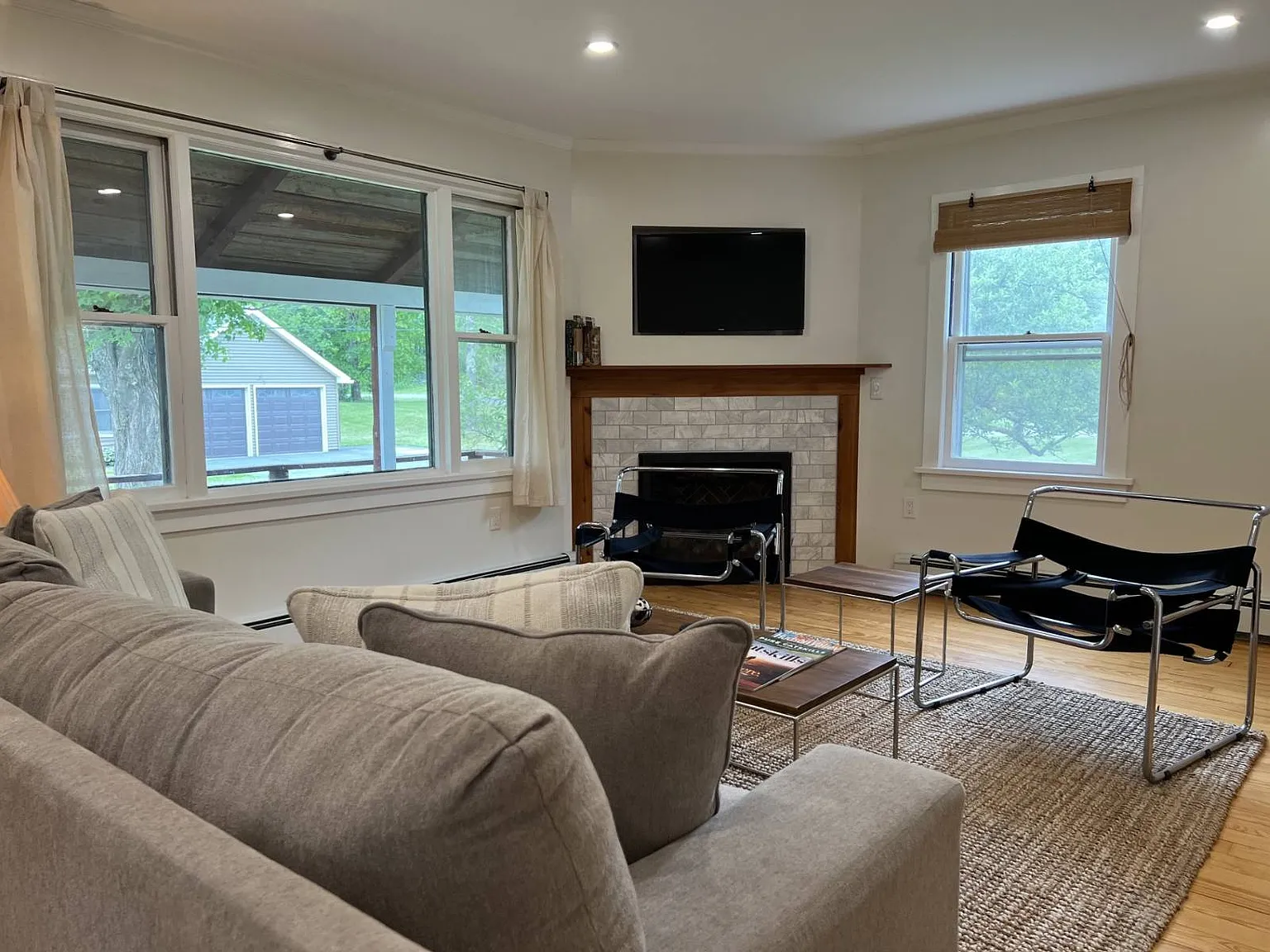 2 bed, 2.0 bath, 1062 sqft, $2,150 — Photo 4
