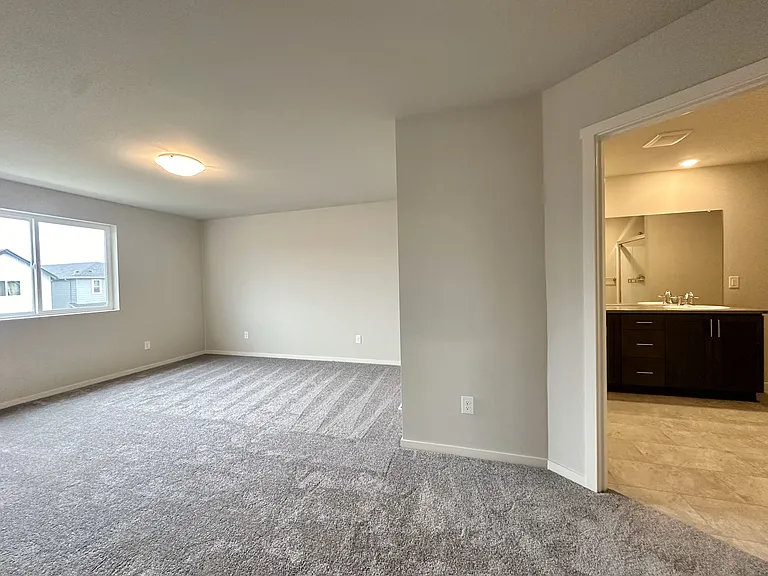 602 Pickering Ln — Photo 11