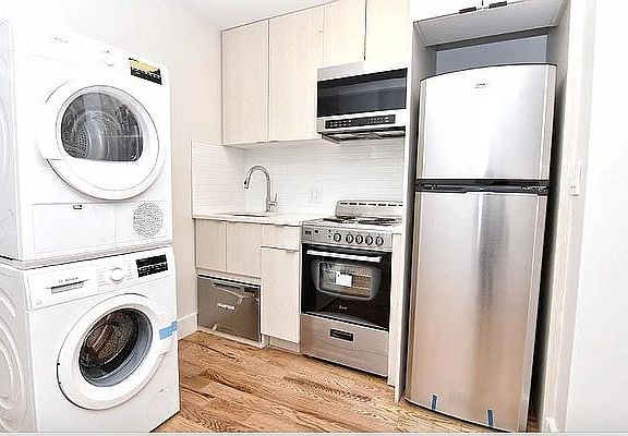 3rd image of 10 W 132nd St #5A