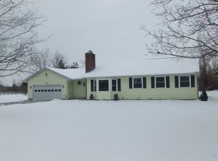 7396 Ellicott Rd, Lockport, NY 14094