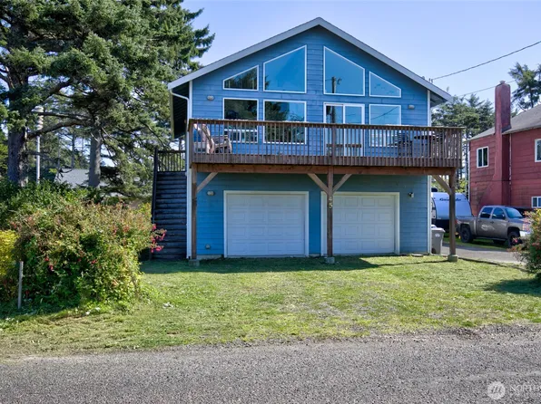 45 S Third Street, Pacific Beach, WA 98571