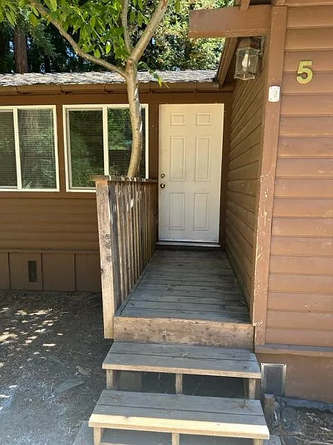 3 bed, 1100 sqft, $3,000 — Photo 3