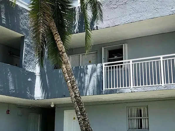 9365 Fontainebleau Blvd, Miami, FL 33172