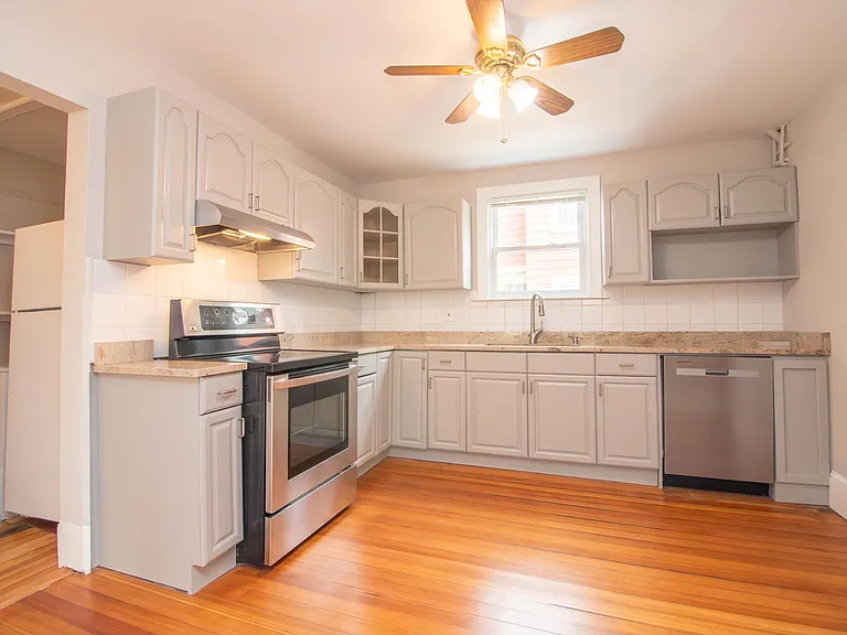 48 Oak Square Ave #1 — Photo 7