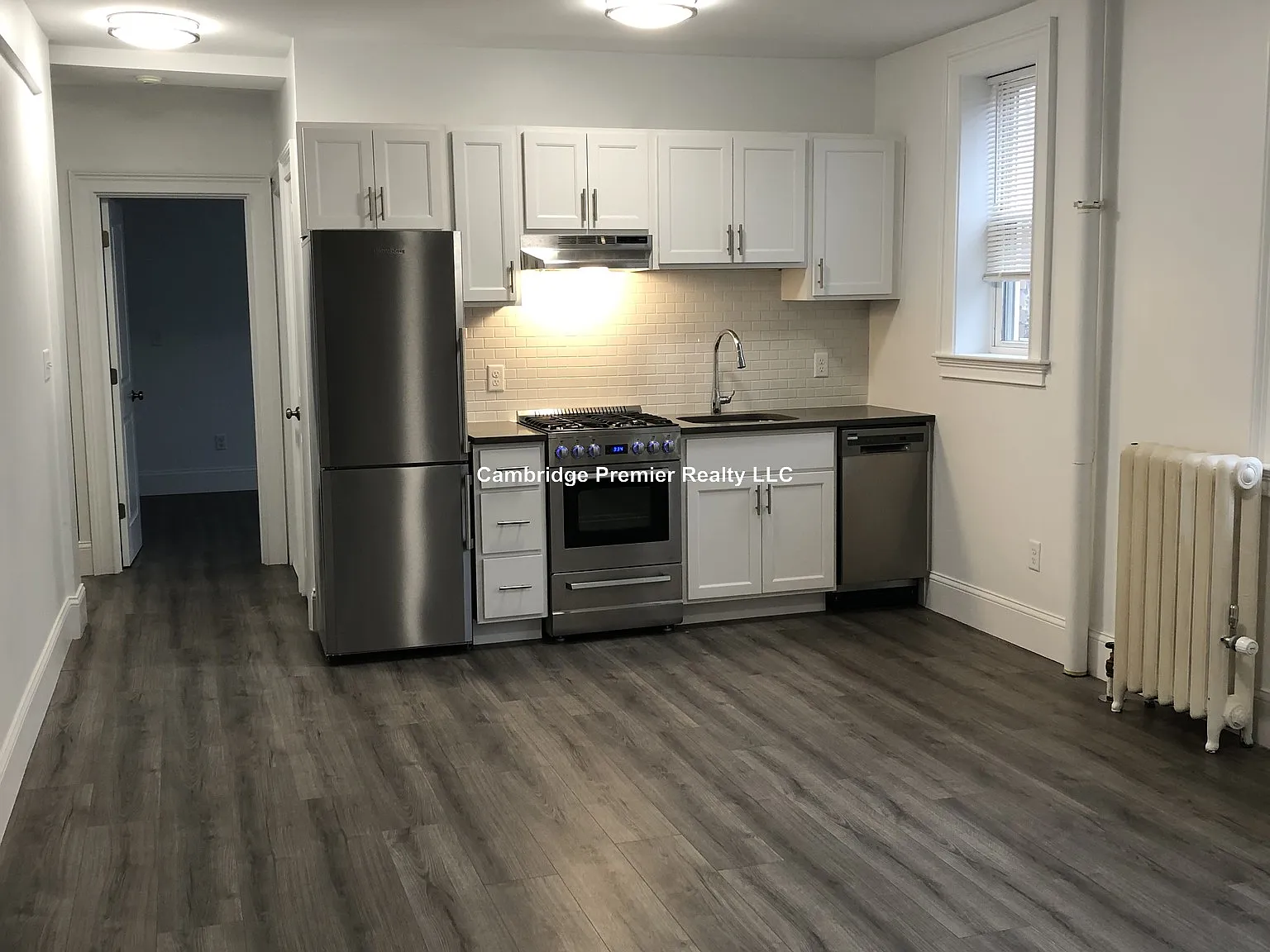 2 bed, 999 sqft, $2,700 — Photo 1