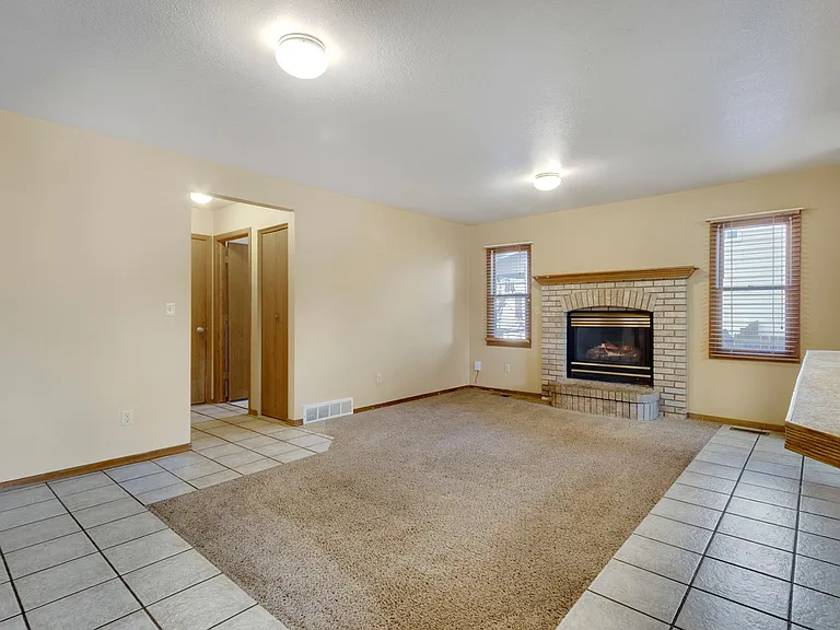 1025 Centennial Dr — Photo 13