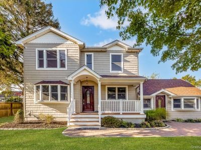31 Fuller Avenue, West Babylon, NY, 11704