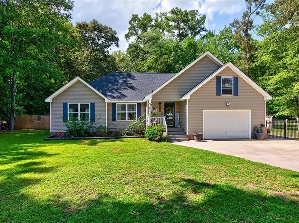1333 Manning Rd, Suffolk, VA 23434