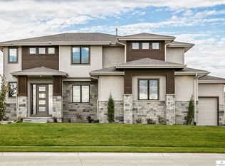 10303 S 98th St, Papillion, NE 68046