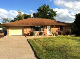 1418 Dixon Dr, Jefferson City, MO 65101