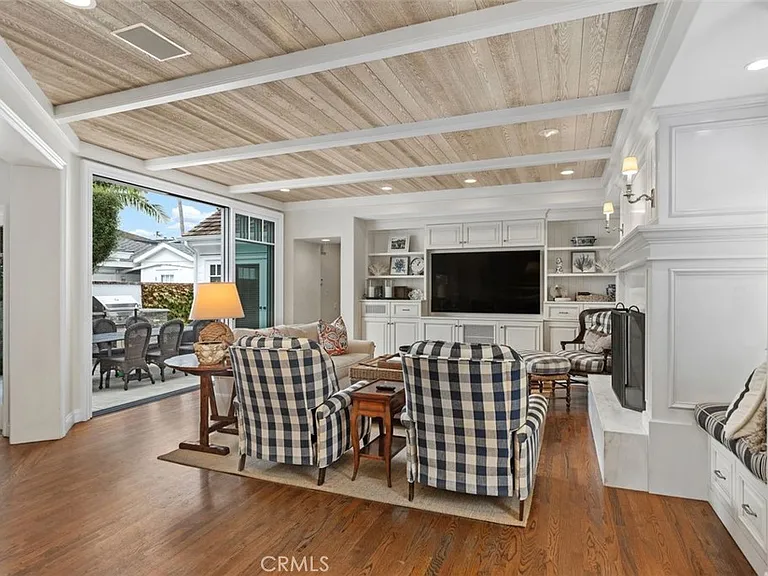 2431 Bayshore Dr — Photo 9
