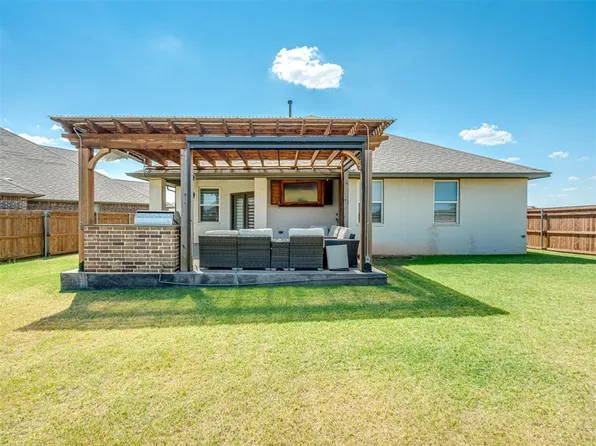 15816 Cabo Ct, Edmond, OK 73013