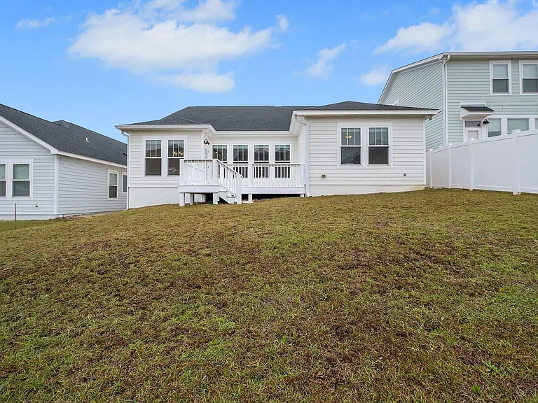 251 Bienville Pl — Photo 20