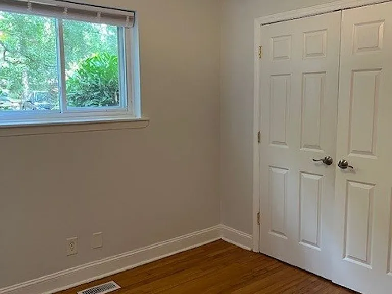 107 Sue Ann Ct #B — Photo 16