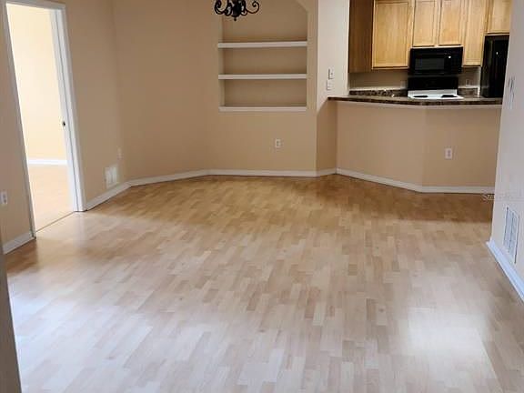 3rd image of 10023 Courtney Palms Blvd APT 103