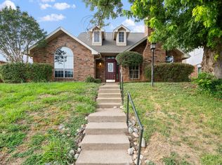 1414 Dudley Dr, Carrollton, TX 75007