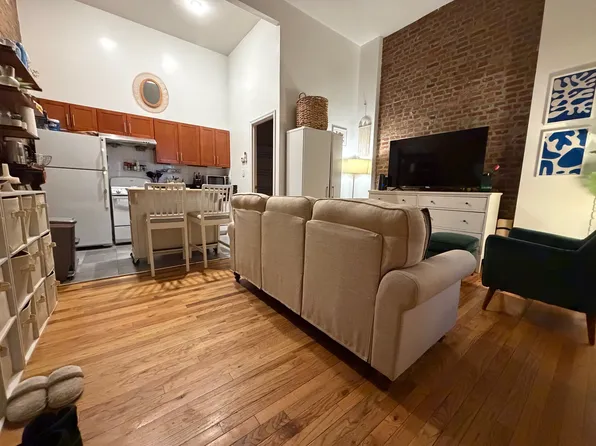 25 West 19th Street image 1 of 19