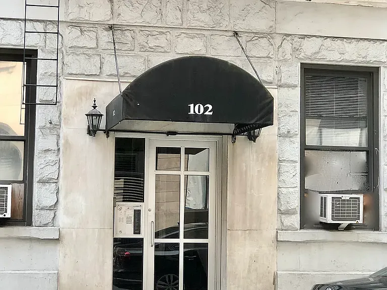 102 E 31st St #1C — Photo 1