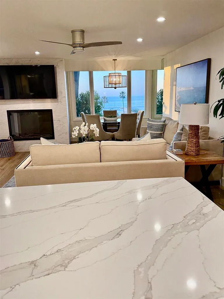 1 bed, 900 sqft, $8,000 — Photo 4