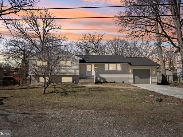 9416 Franklin Ave, Lanham, MD 20706