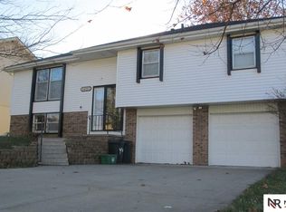 14217 Pine St, Omaha, NE 68144