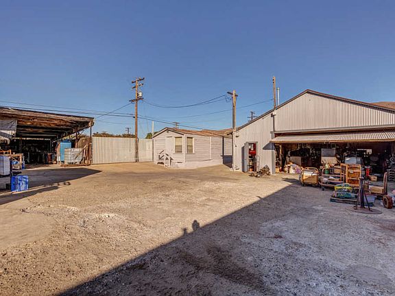 5th image of 1291 N Olive St