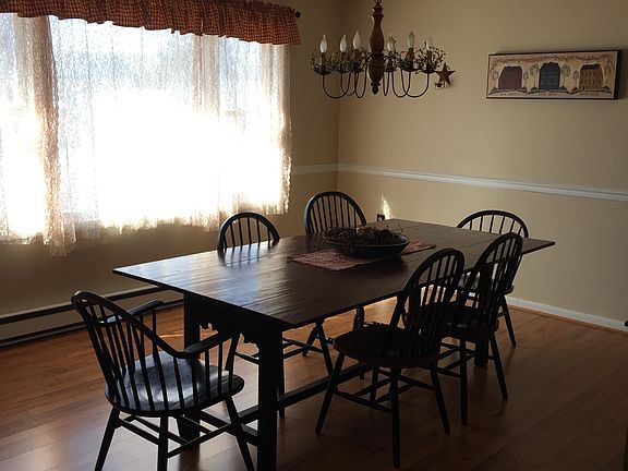 Living room. used as dinning
