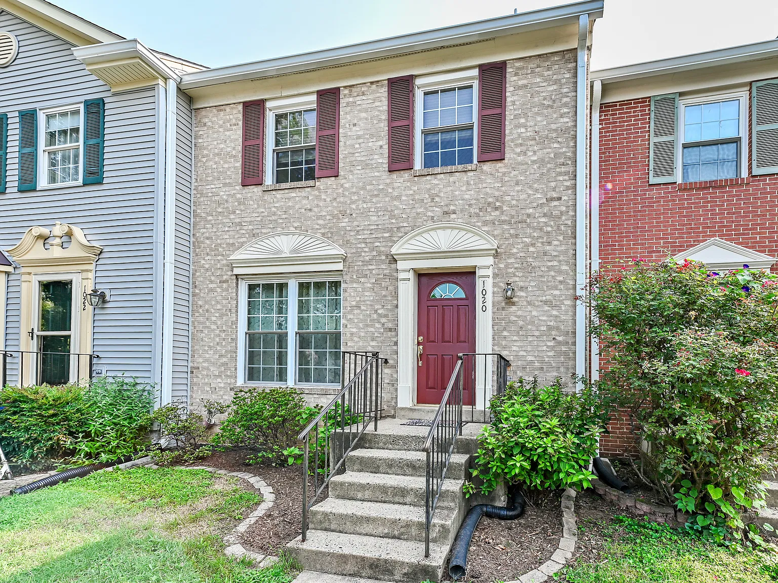 3 bed, 3.5 bath, 1400 sqft, $2,800 — Photo 3