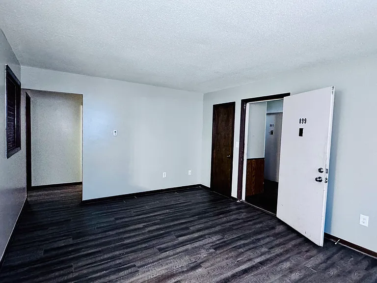 899 Hardwick Dr SE #1 — Photo 2