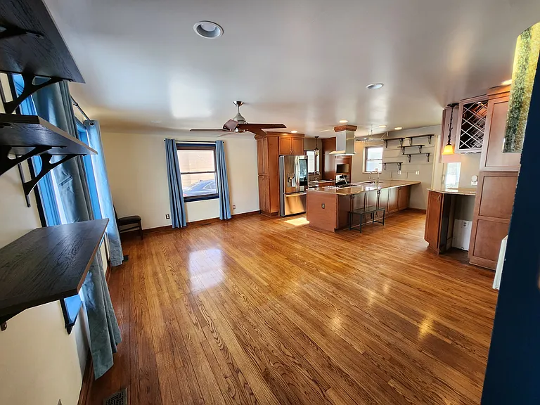 31441 Sheridan St — Photo 5