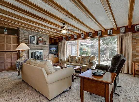 3rd image of 4224 Canterbury Dr