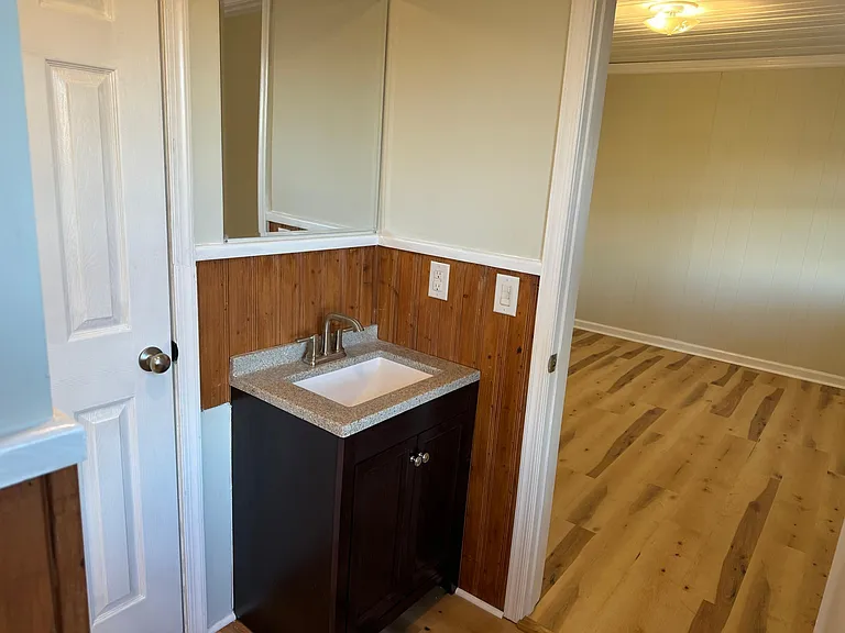 1403 Woodville Rd — Photo 18