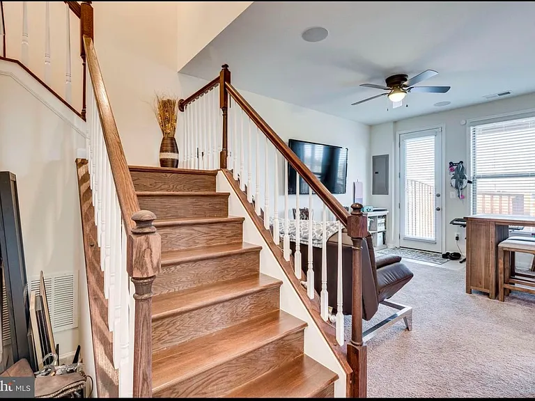 42440 Dogwood Glen Sq — Photo 10