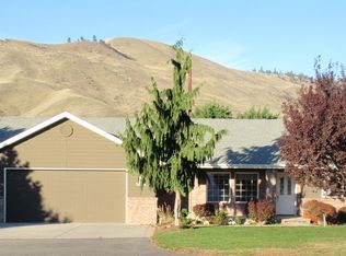1028 Westview Dr, Wenatchee, WA 98801