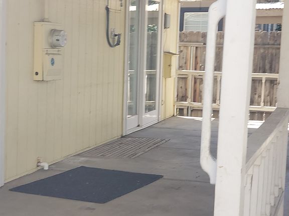 5th image of 2830 Chester Ln #B