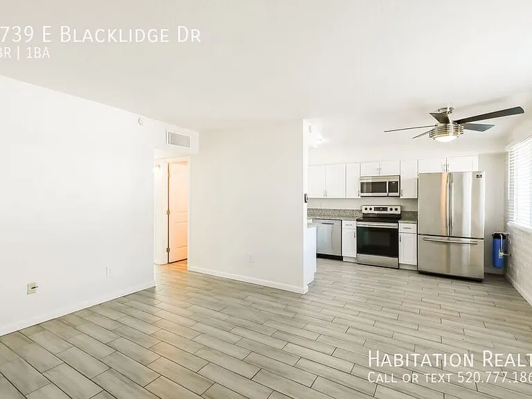 3739 E Blacklidge Dr — Photo 3