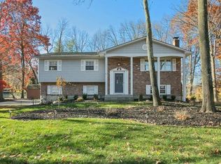 63 Branchville Rd, Valley Cottage, NY 10989