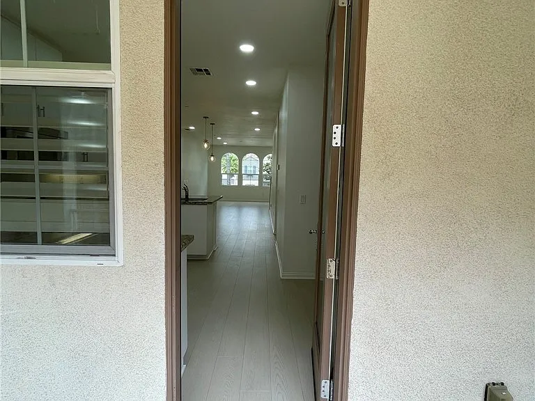810 E Promenade #C — Photo 18