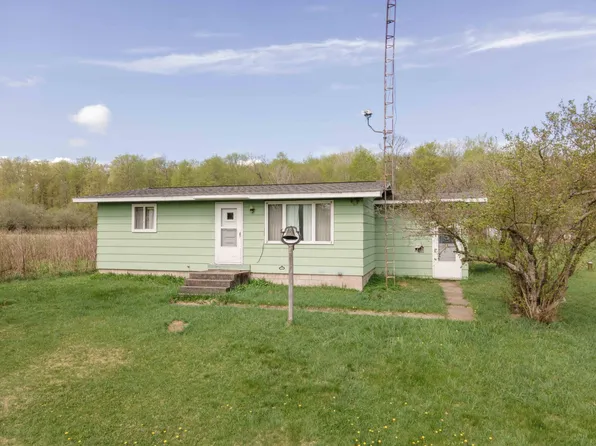 723 Old Beechwood Rd, Iron River, MI 49935