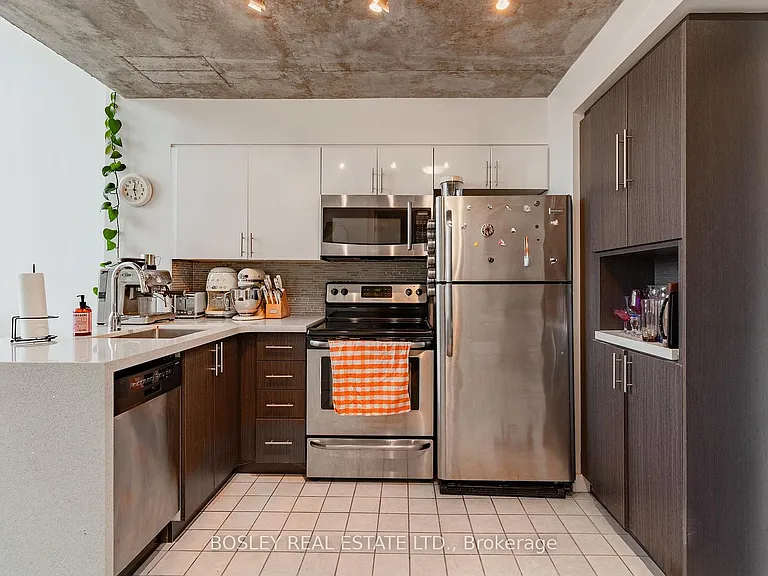 255 Richmond St E #821 — Photo 24
