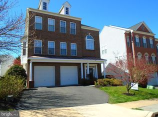 7607 Brittany Parc Ct, Falls Church, VA