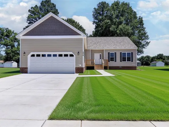 327 Pointers Dr, West Point, VA 23181
