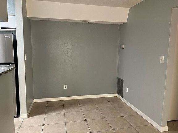 4th image of 8718 Mallard Reserve Dr Unit 103
