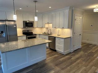 112 Main St APT 4, Amesbury, MA 01913