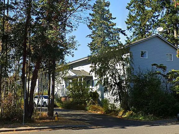 3rd image of 1640 20th St #7859